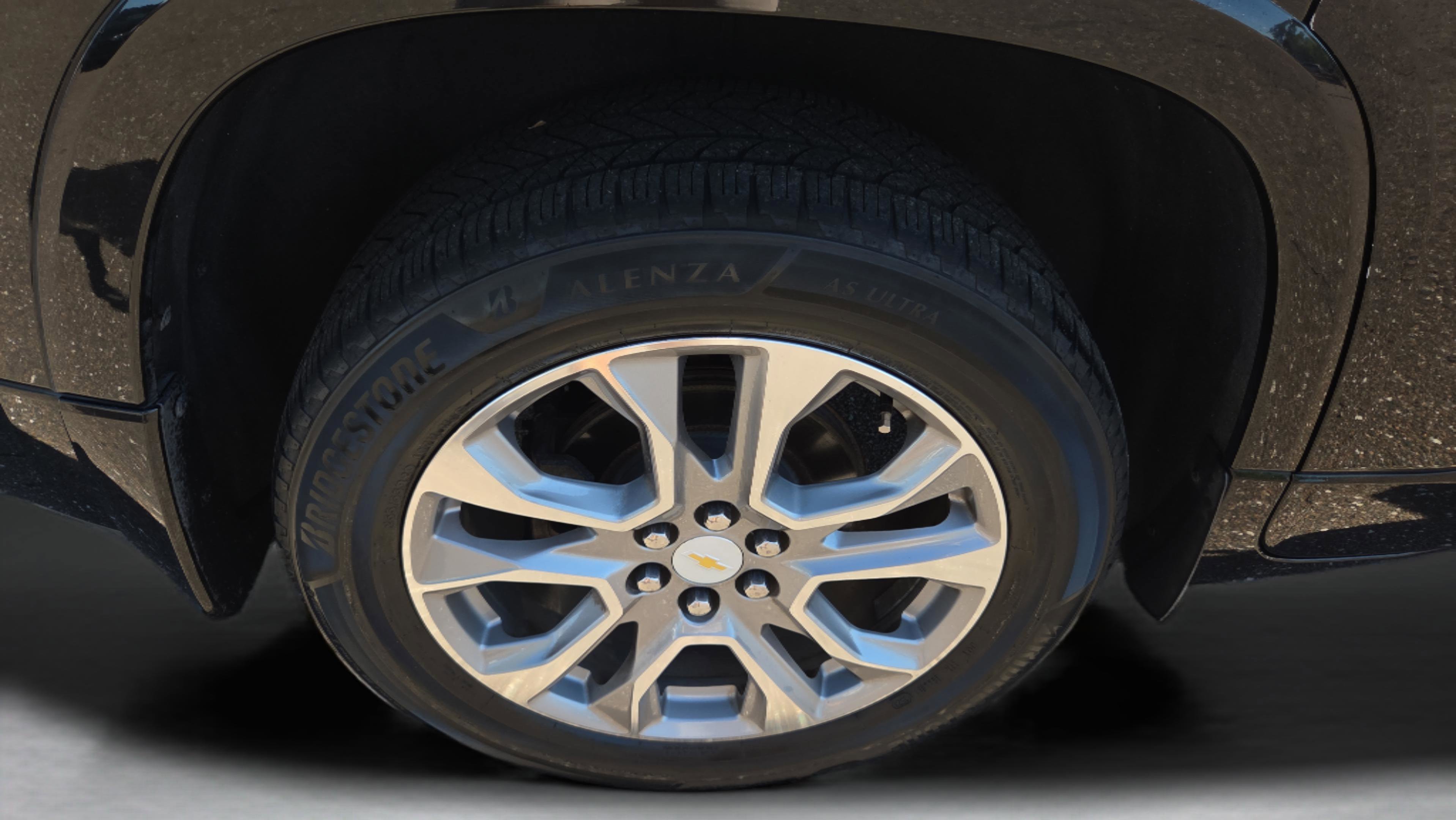 Used 2018 Chevrolet Traverse Premier image 23