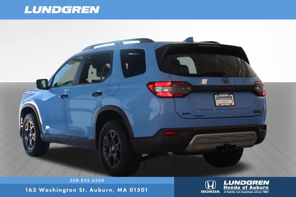 Used 2024 Honda Pilot TrailSport image 4