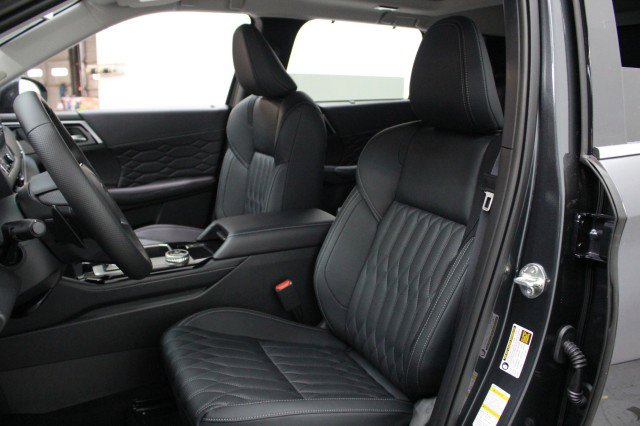 New 2026 Mitsubishi Outlander SEL image 7