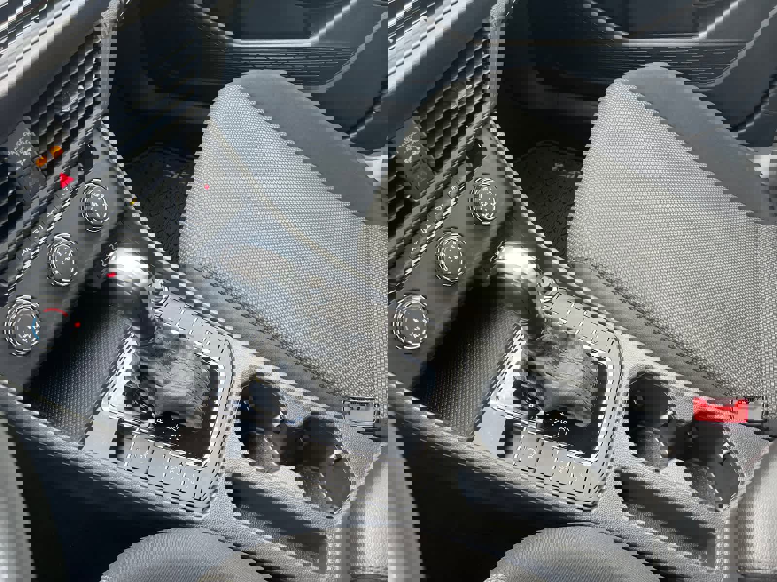 Used 2021 Volkswagen Jetta S w/ Driver Assistance Package image 17