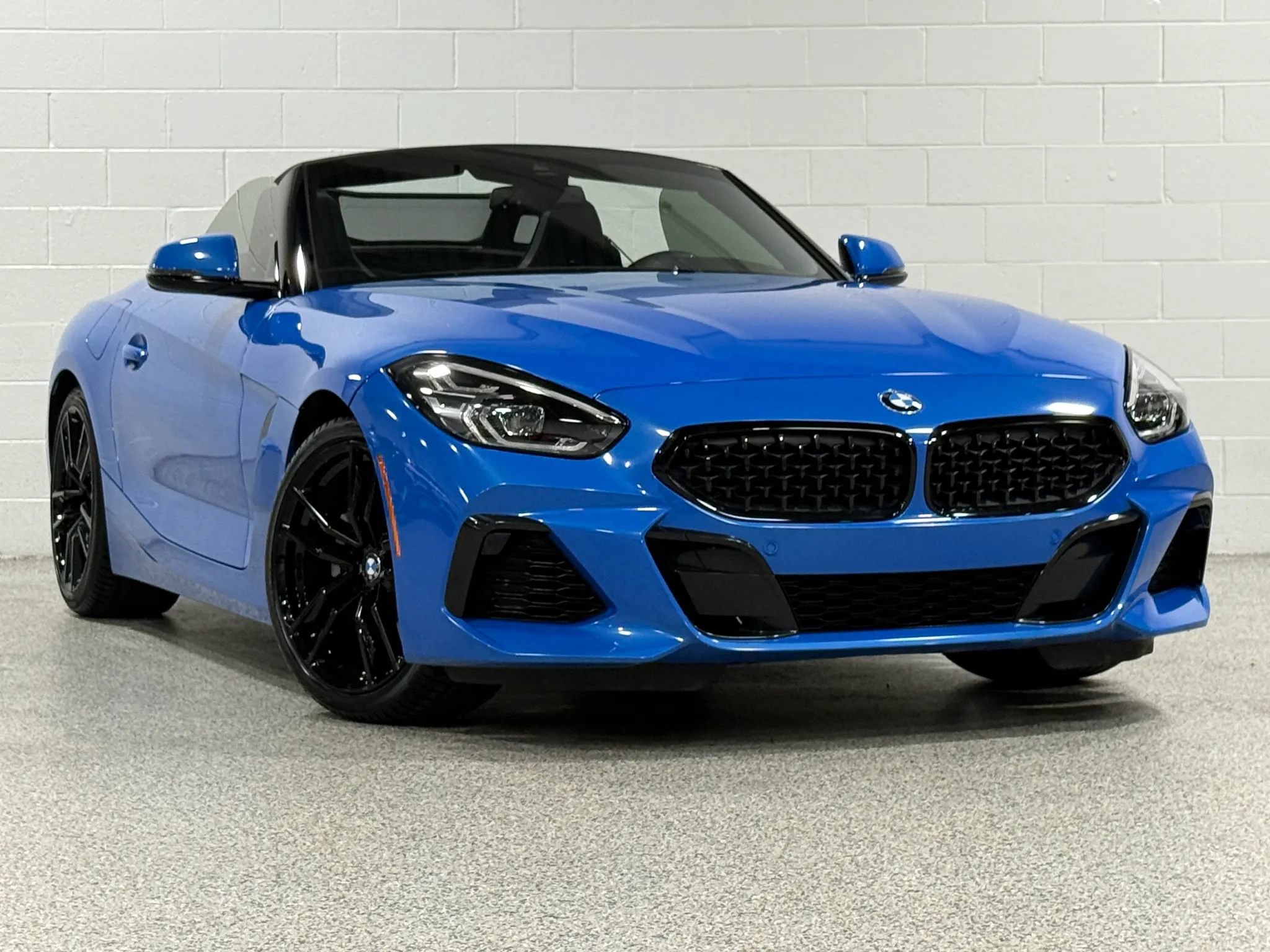 Used 2019 BMW Z4 sDrive30i w/ M Sport Package RWD image 4