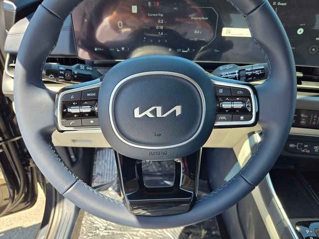 New 2026 Kia Carnival SX w/ SX Dark Edition Package FWD image 17
