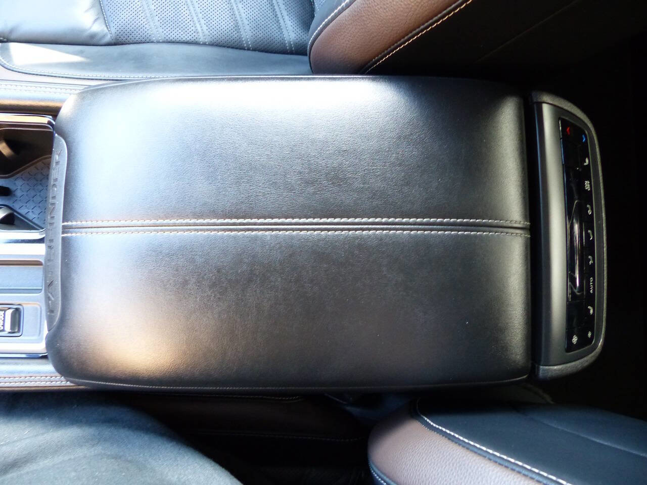 Used 2022 Nissan Pathfinder Platinum w/ Cargo Package FWD image 70