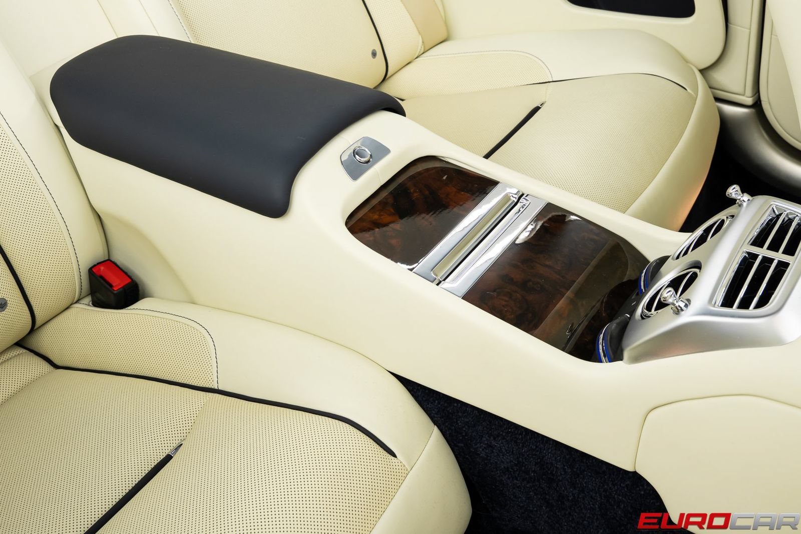 Used 2017 Rolls-Royce Dawn RWD image 38