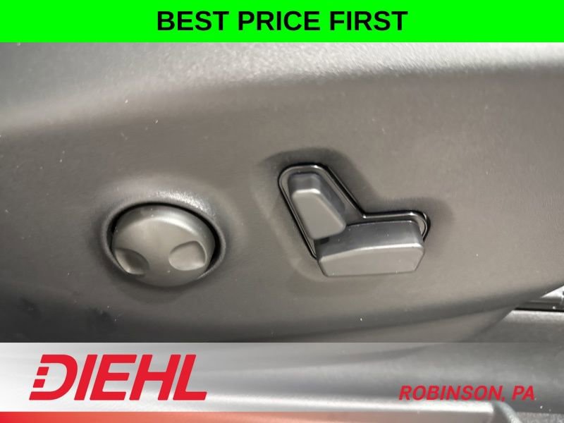 New 2026 Chrysler Pacifica Limited AWD/4WD image 17