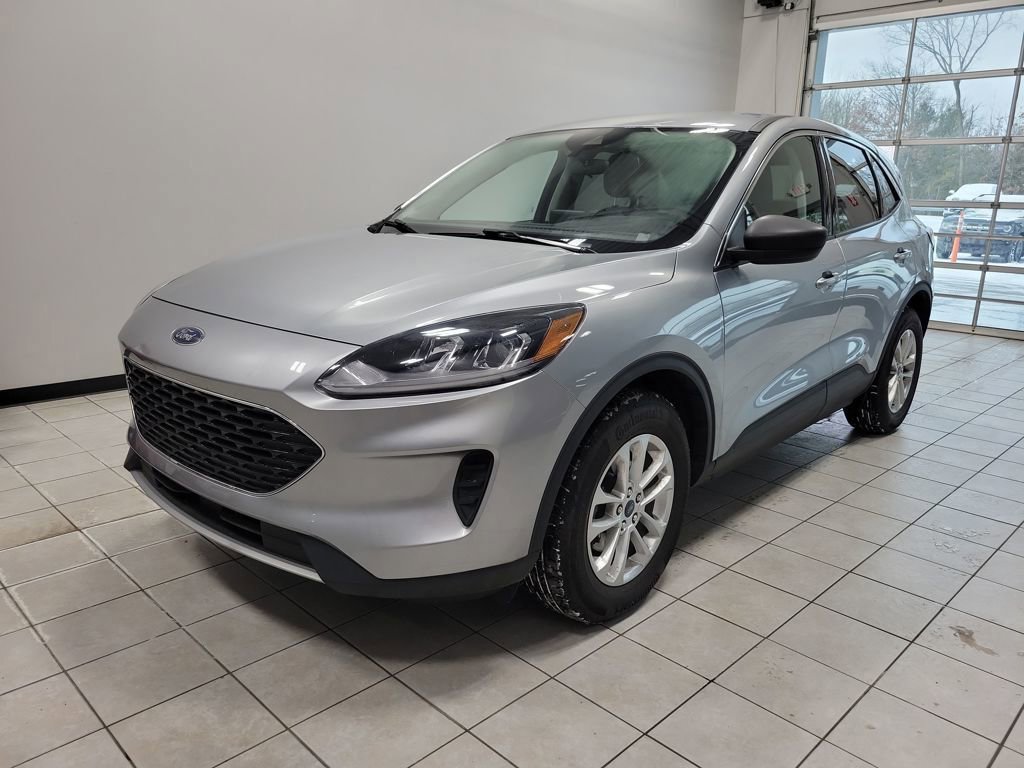 Used 2022 Ford Escape SE w/ Convenience Package image 3