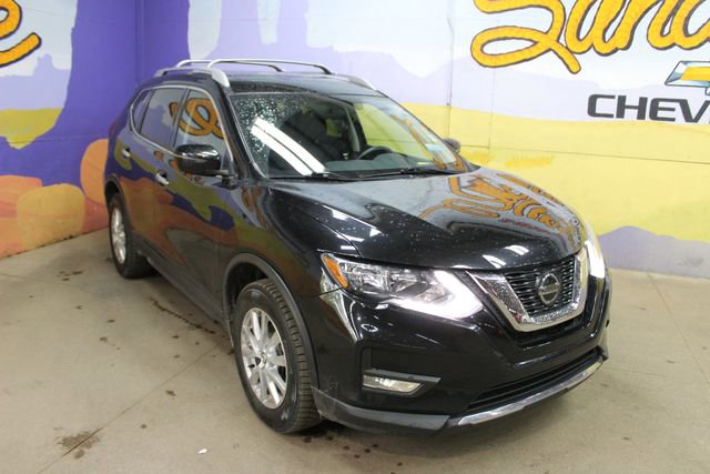 Used 2018 Nissan Rogue SV AWD/4WD image 2