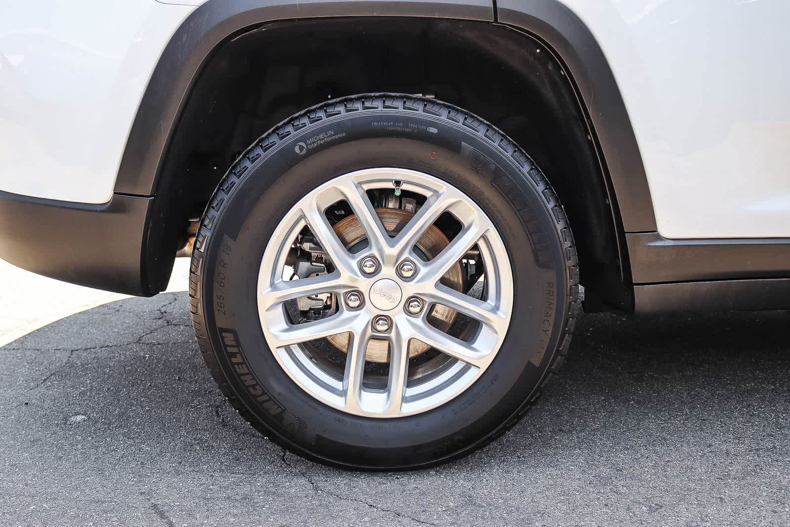 Used 2025 Jeep Grand Cherokee Laredo X RWD image 11