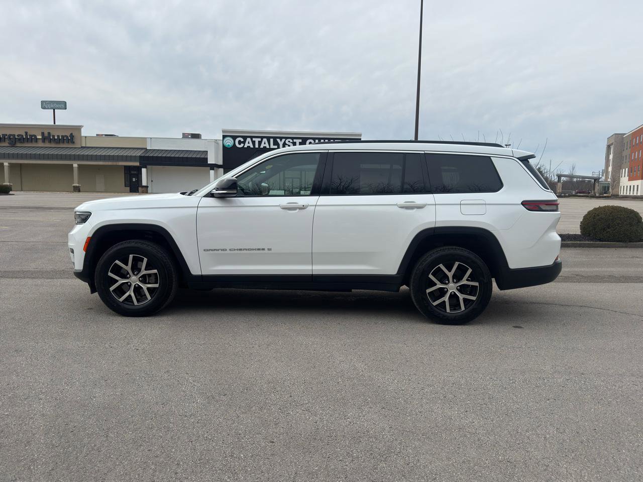 Used 2024 Jeep Grand Cherokee L Limited image 8