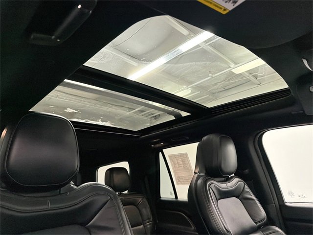 Used 2024 Lincoln Navigator Reserve w/ Monochromatic Package image 15