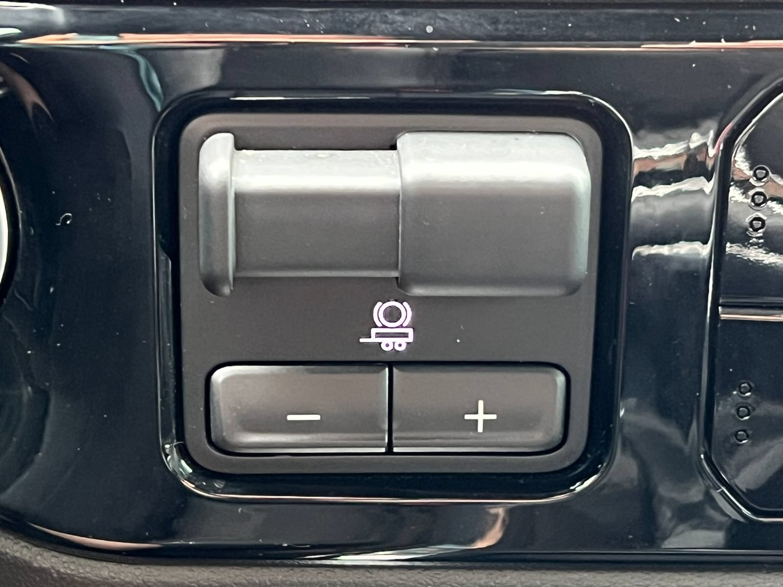 Certified 2023 Chevrolet Silverado 1500 RST AWD/4WD image 38