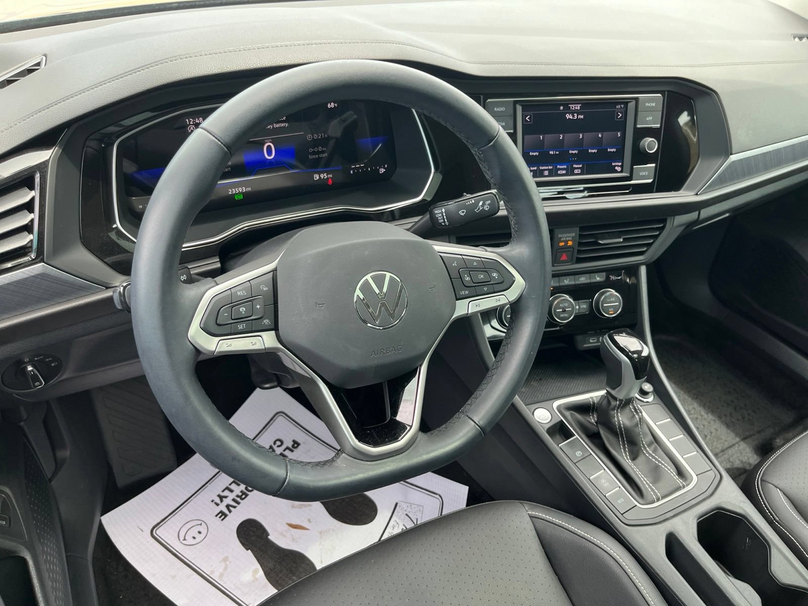 Used 2023 Volkswagen Jetta SE w/ Panoramic Sunroof Package FWD image 37