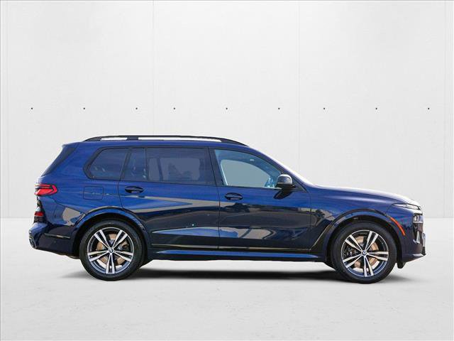 Used 2025 BMW X7 M60i image 4