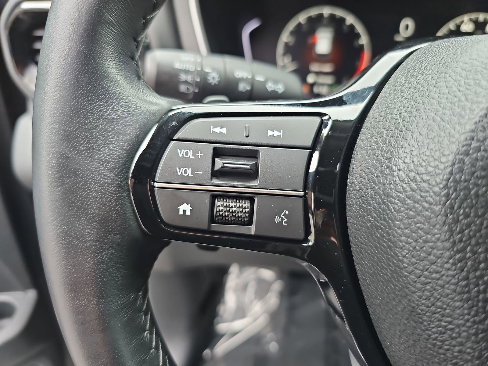 Used 2025 Honda Pilot EX-L image 19