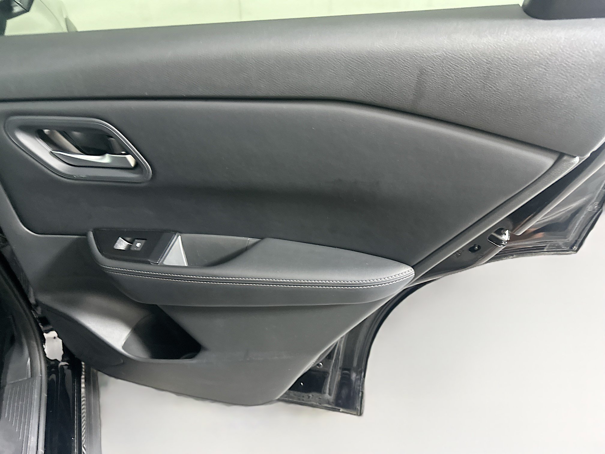 Used 2026 Nissan Rogue SV AWD/4WD image 30