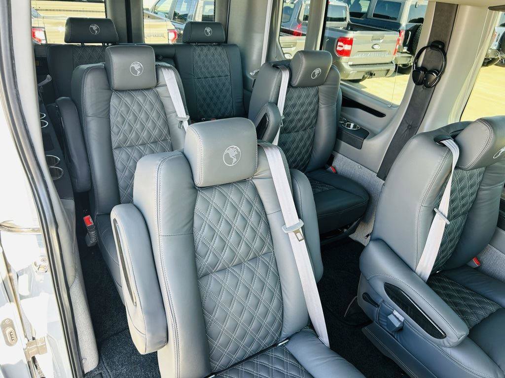 New 2025 Ford Transit 250 148 Medium Roof Extended AWD image 31