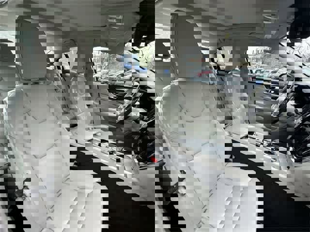 Used 2024 Volvo S60 B5 Plus image 21