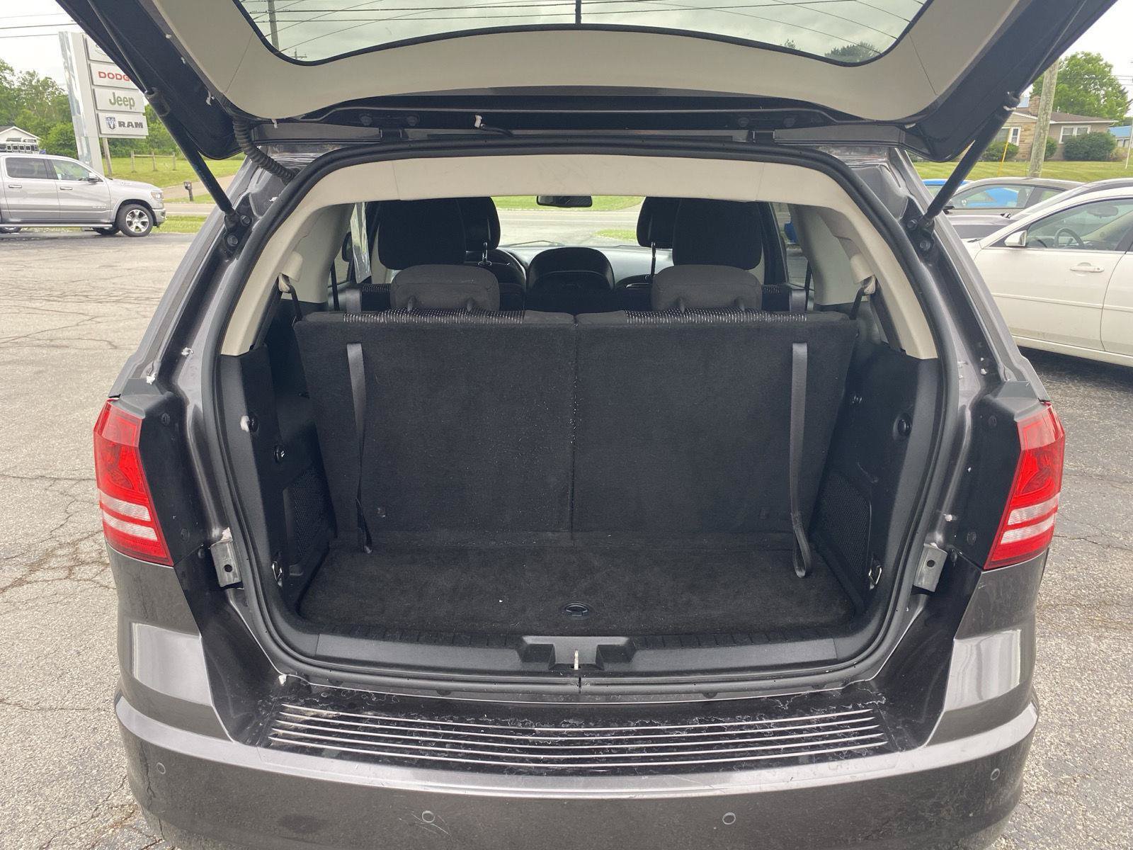 Used 2020 Dodge Journey SE w/ Blacktop Package FWD image 30