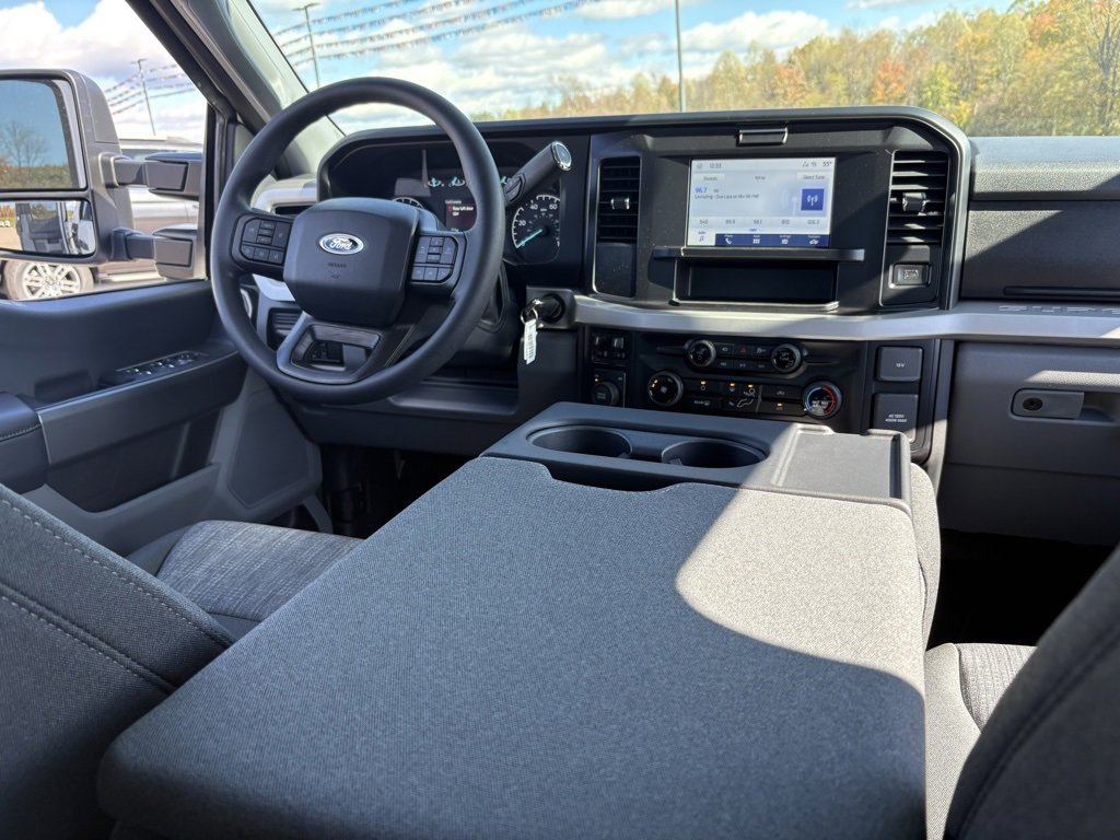 New 2026 Ford F350 XLT w/ 360-Degree Camera Package image 35