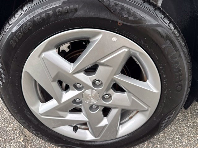 Used 2025 Hyundai Kona SE AWD/4WD image 8