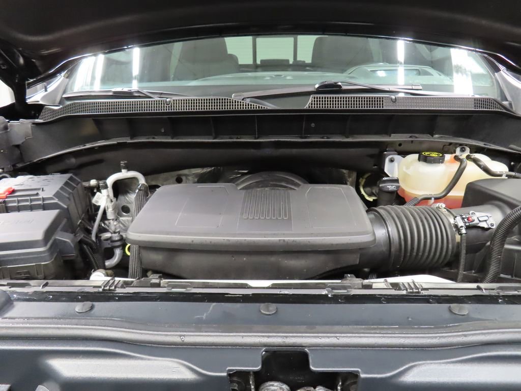 Used 2022 Chevrolet Silverado 1500 High Country w/ Technology Package image 30