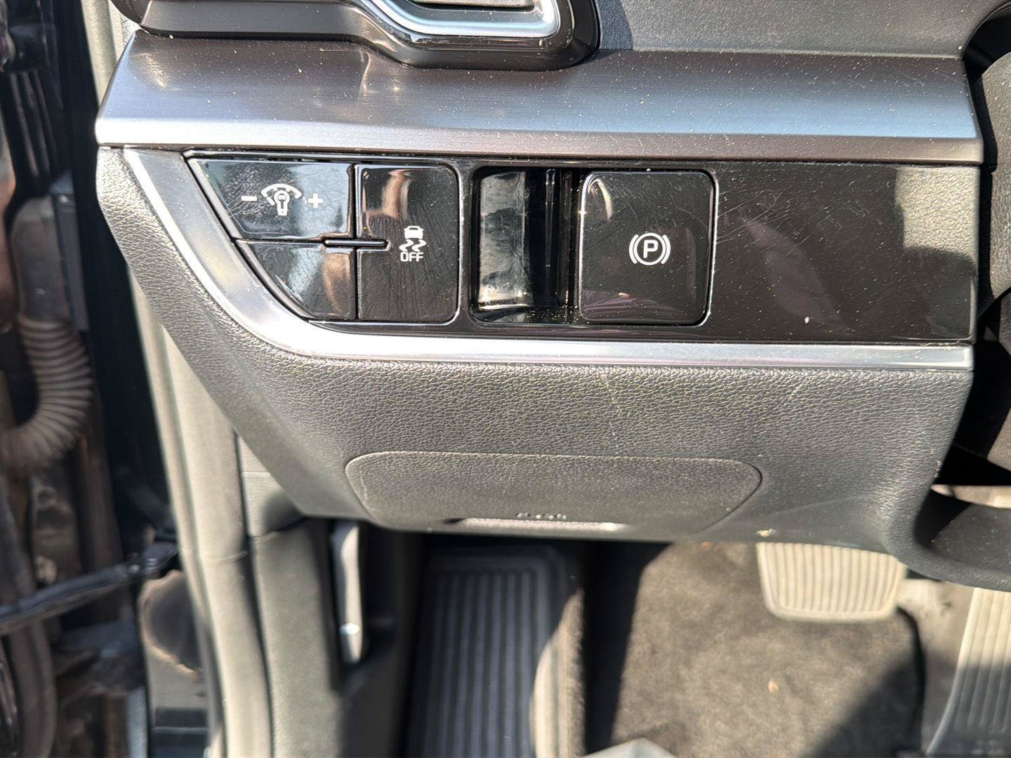 Used 2023 Kia Sportage EX FWD image 19