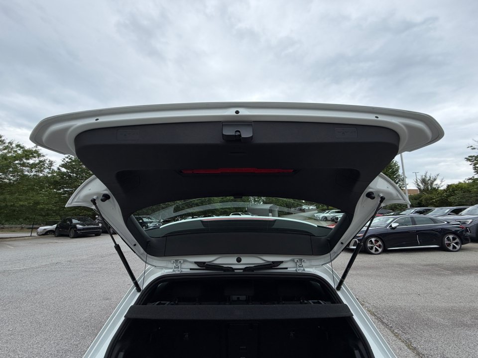 New 2026 Volkswagen Golf SE FWD image 14