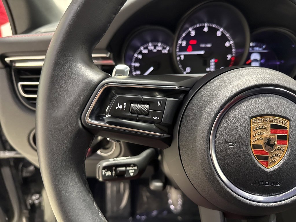 Used 2025 Porsche Macan Turbo image 27