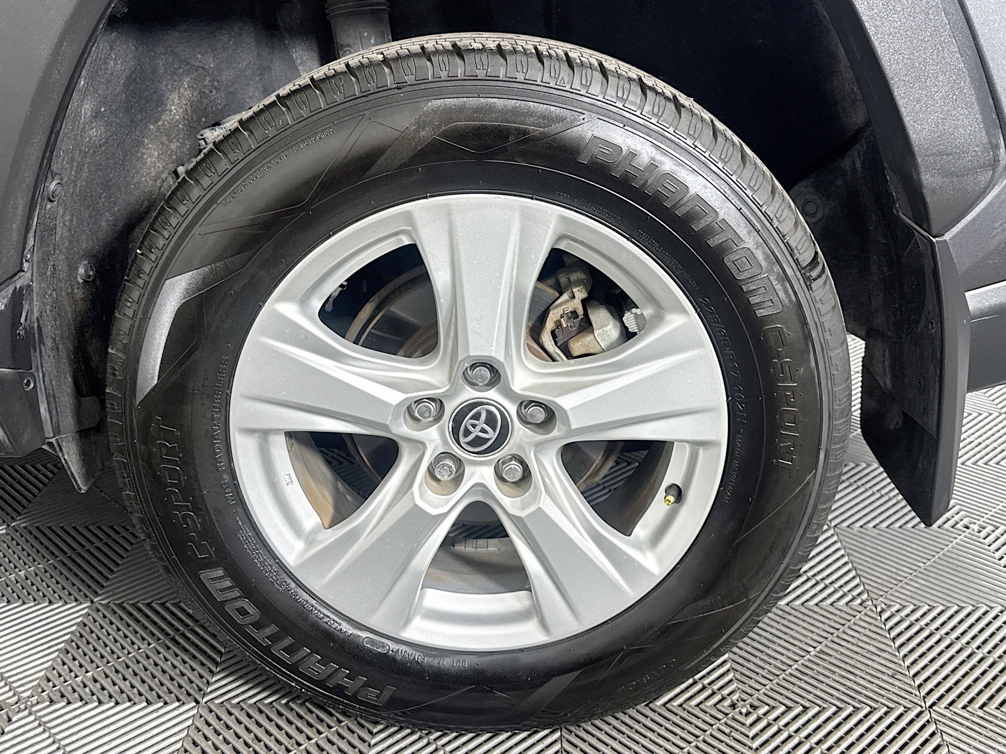 Used 2021 Toyota RAV4 XLE image 36