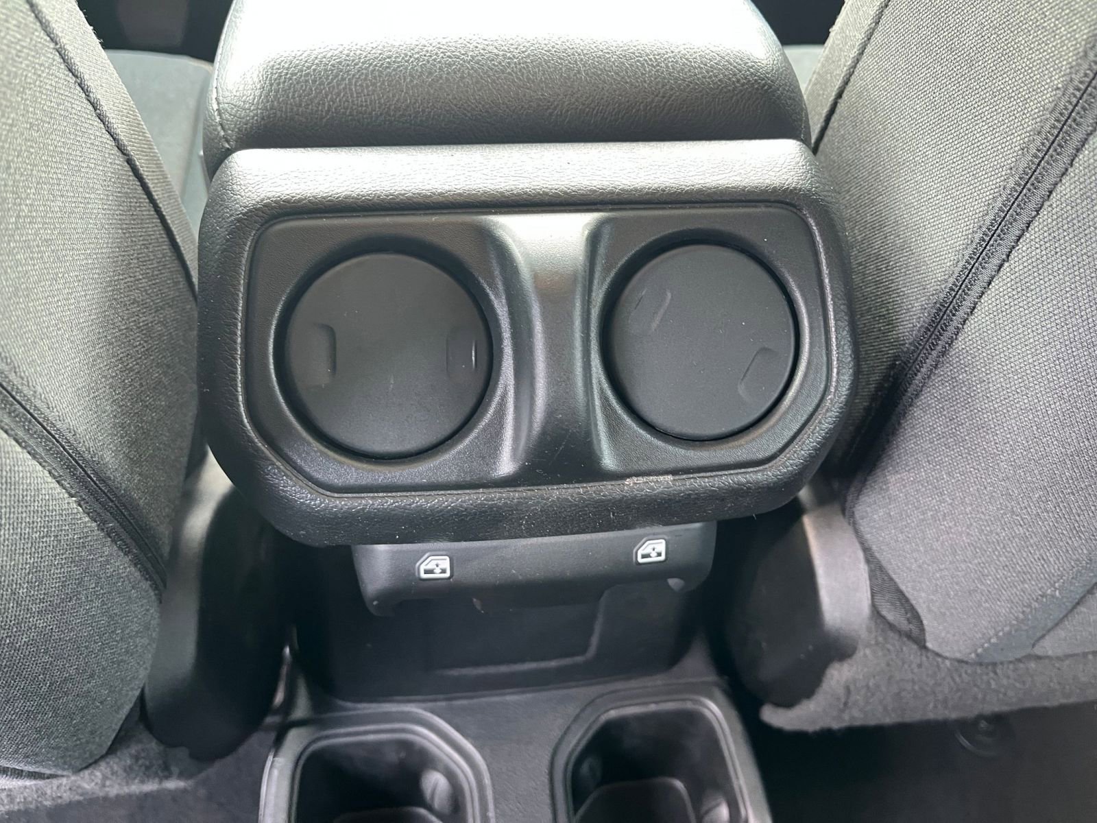 Used 2025 Jeep Wrangler Unlimited Sport AWD/4WD image 22