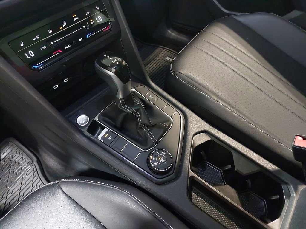 Used 2023 Volkswagen Tiguan SE image 24