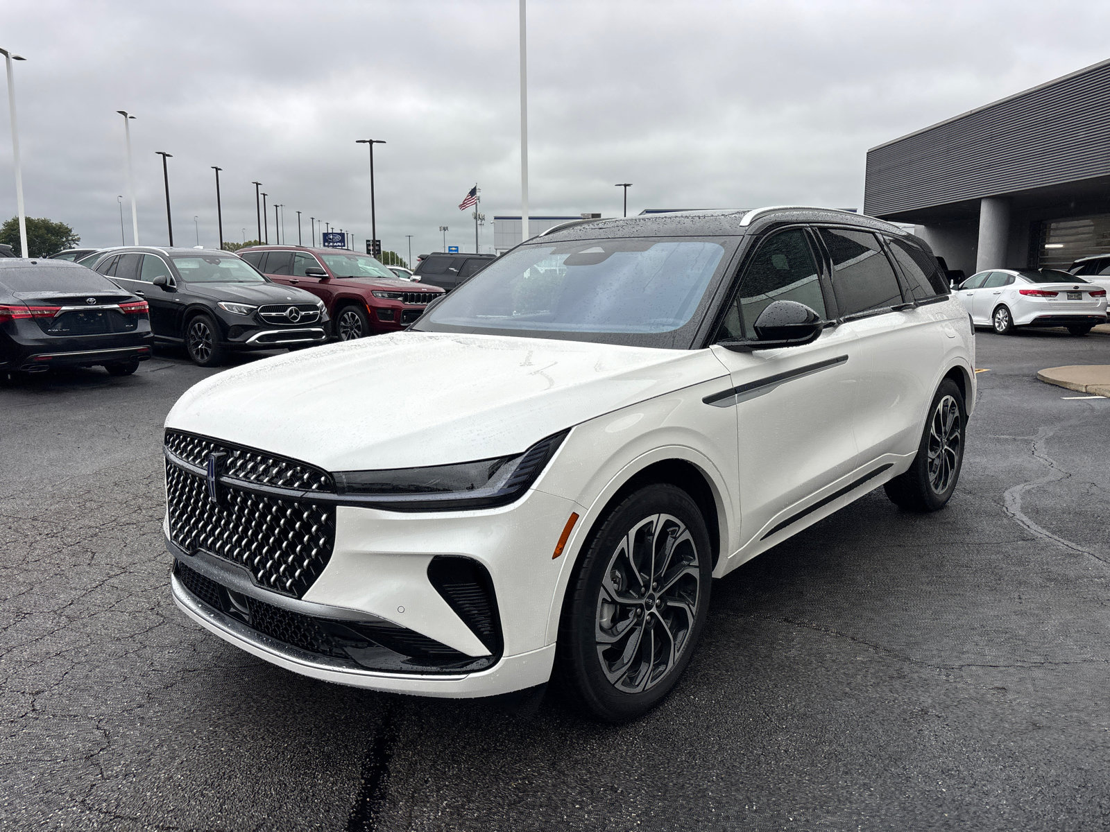 New 2026 Lincoln Nautilus Reserve AWD/4WD image 3