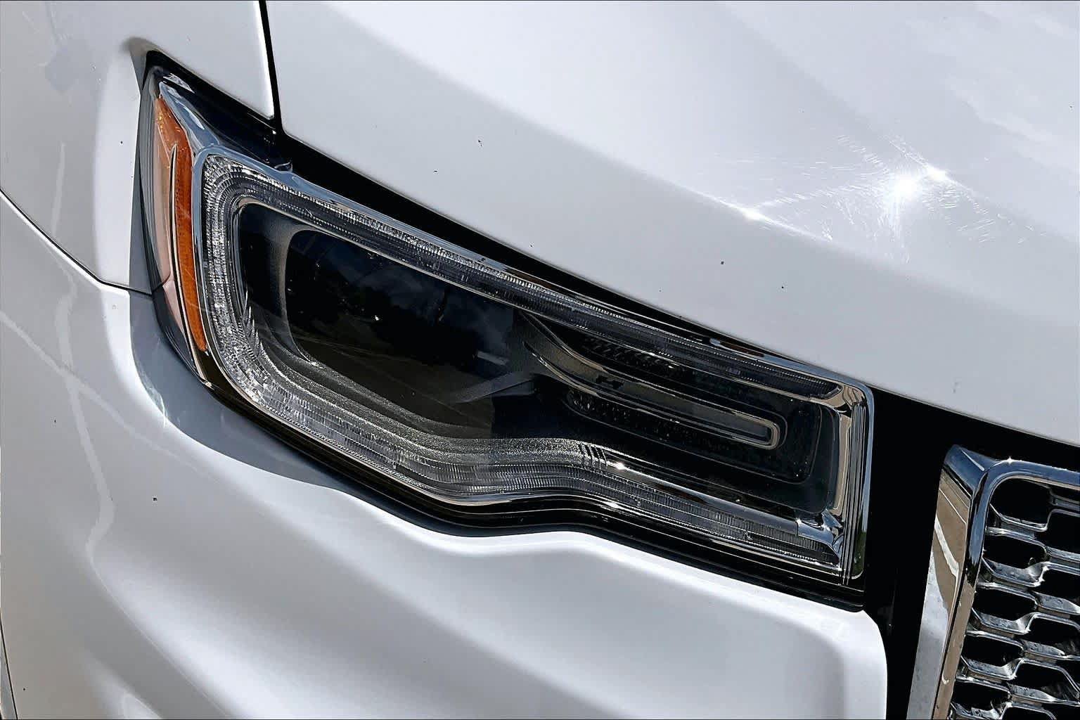 Used 2020 Jeep Grand Cherokee Overland RWD image 28
