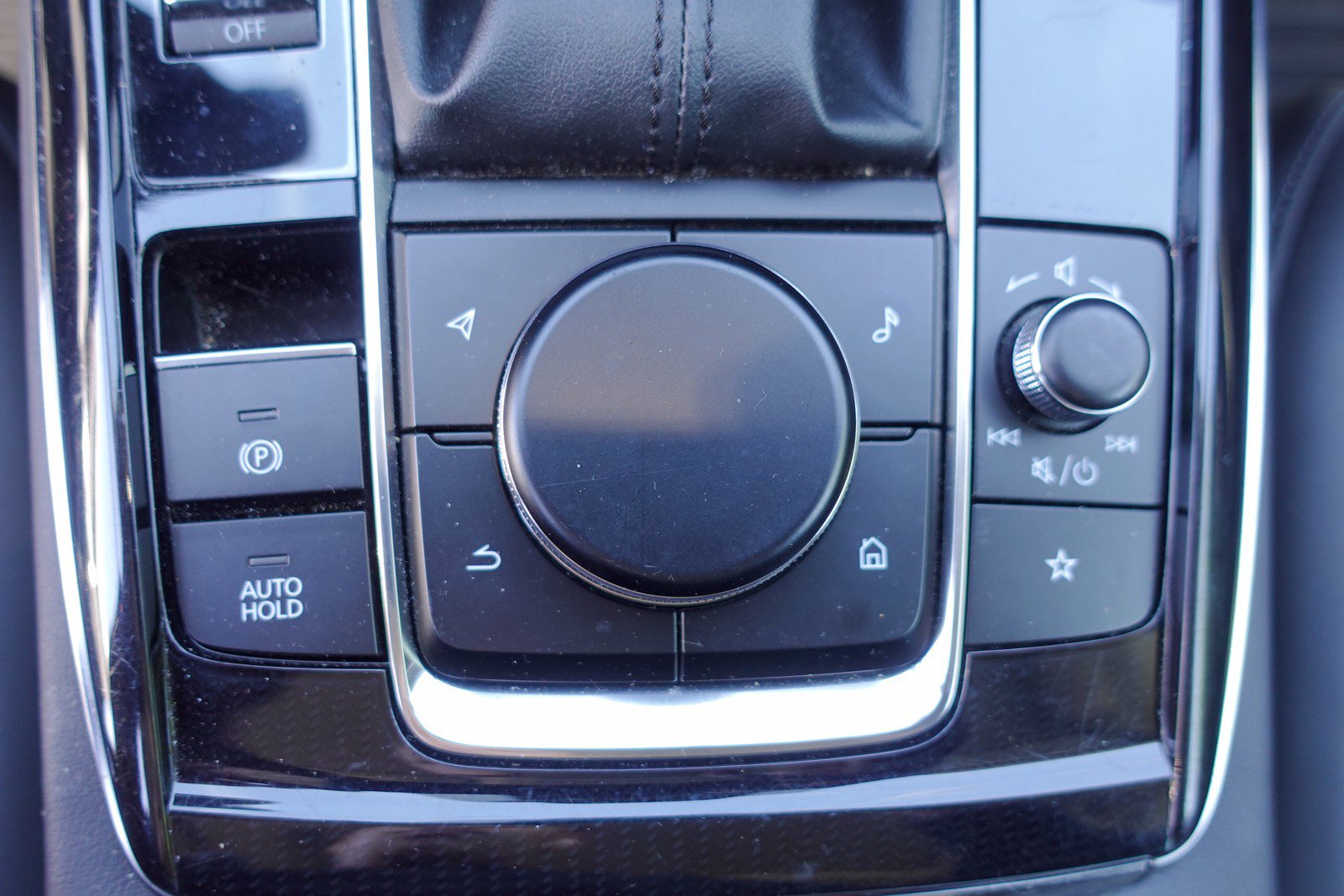 Used 2025 MAZDA CX-30 AWD 2.5 S w/ Preferred Package image 21