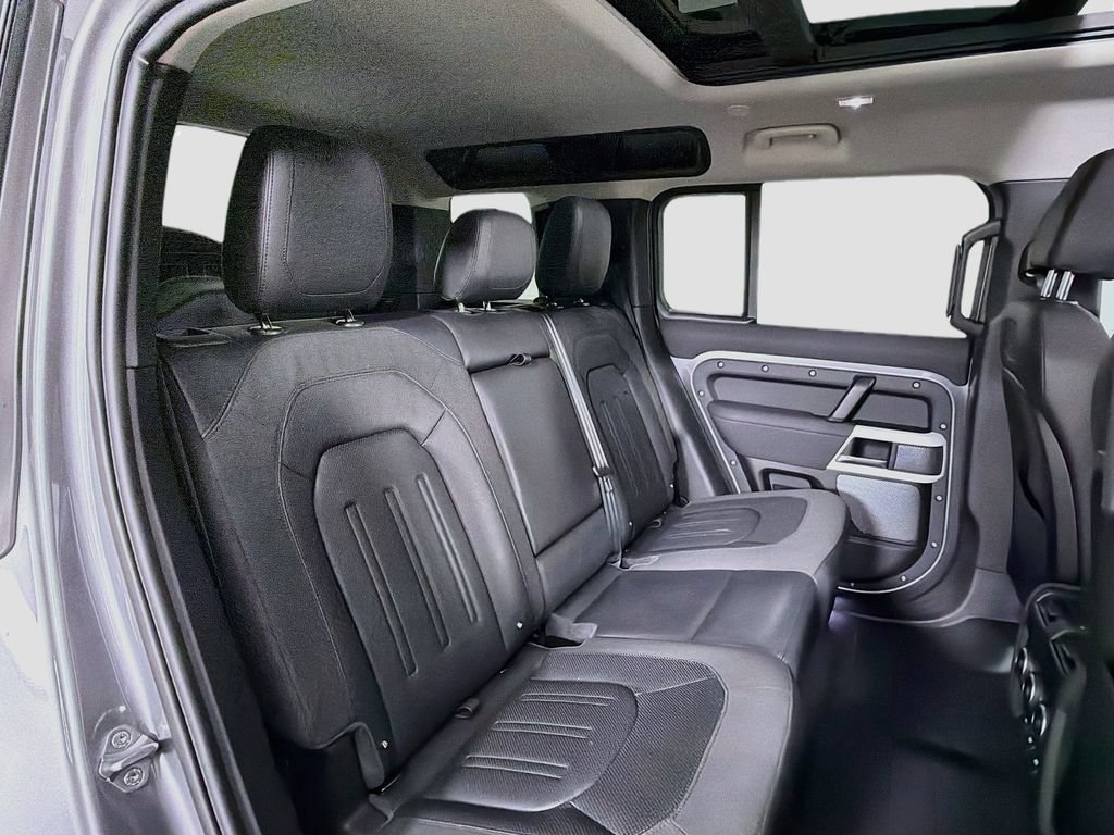 Certified 2020 Land Rover Defender 110 SE AWD/4WD image 28