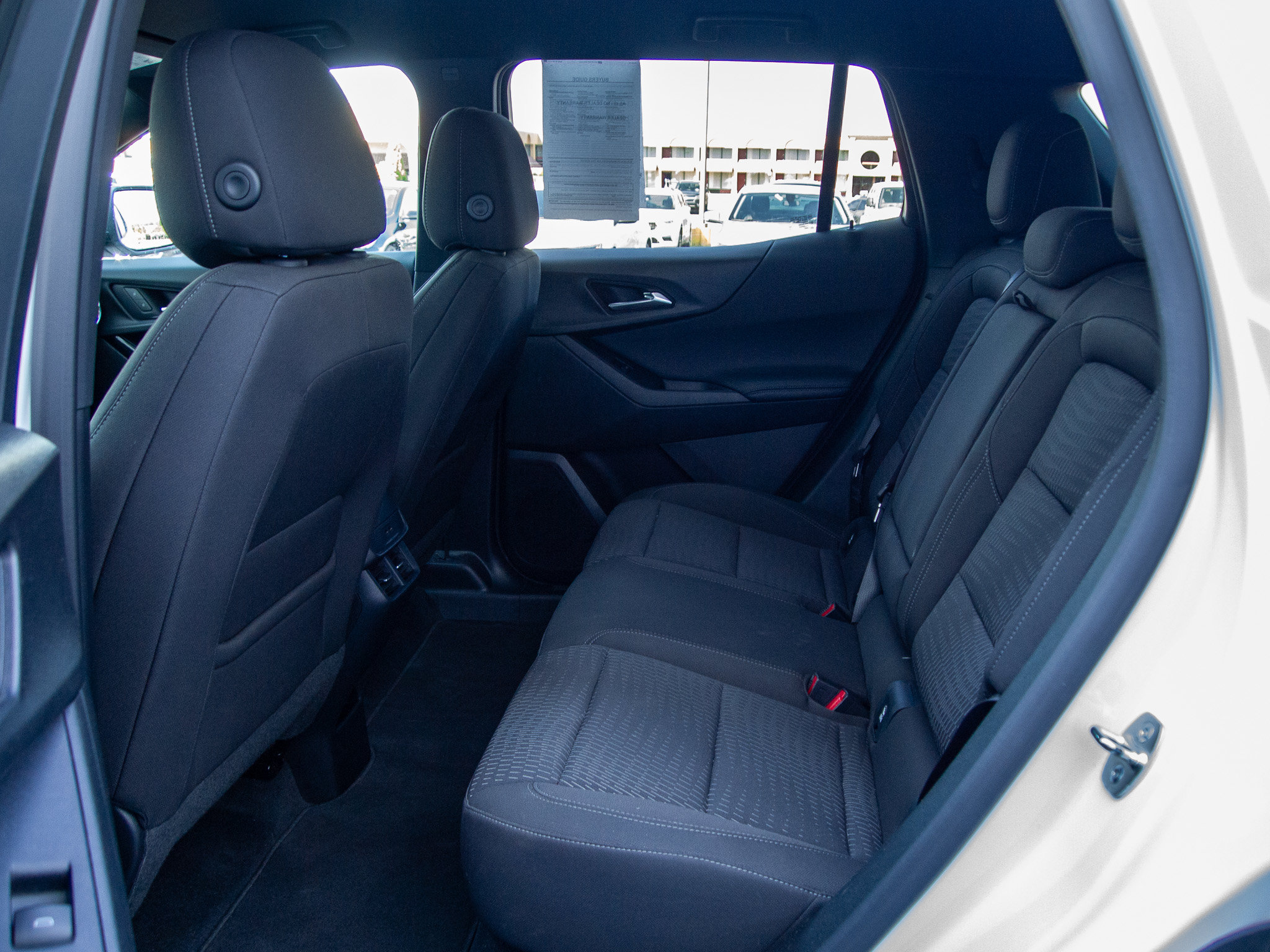 Used 2026 Chevrolet Equinox LT FWD image 25
