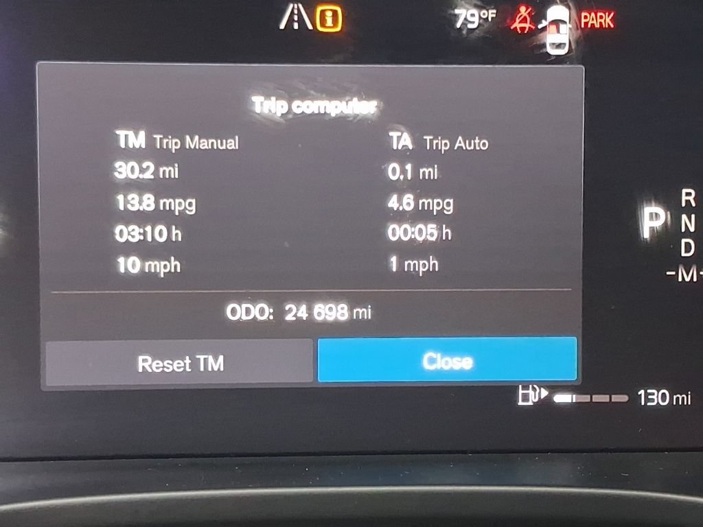 Used 2023 Volvo XC40 B4 Plus w/ Driver Assist Package FWD image 19