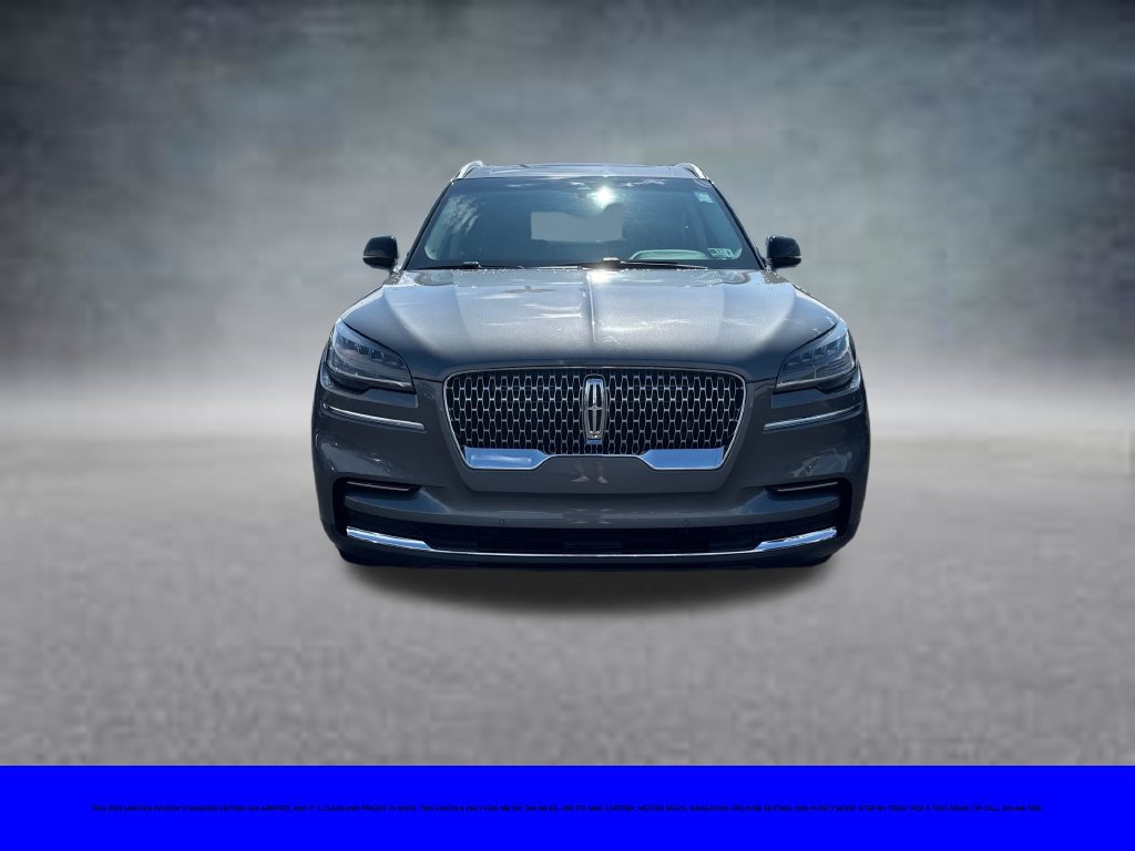 Used 2023 Lincoln Aviator AWD w/ Premium Package image 3