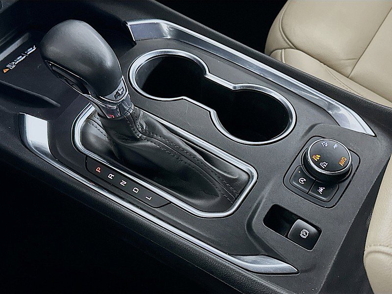 Used 2023 Chevrolet Traverse LT w/ LT Premium Package image 20