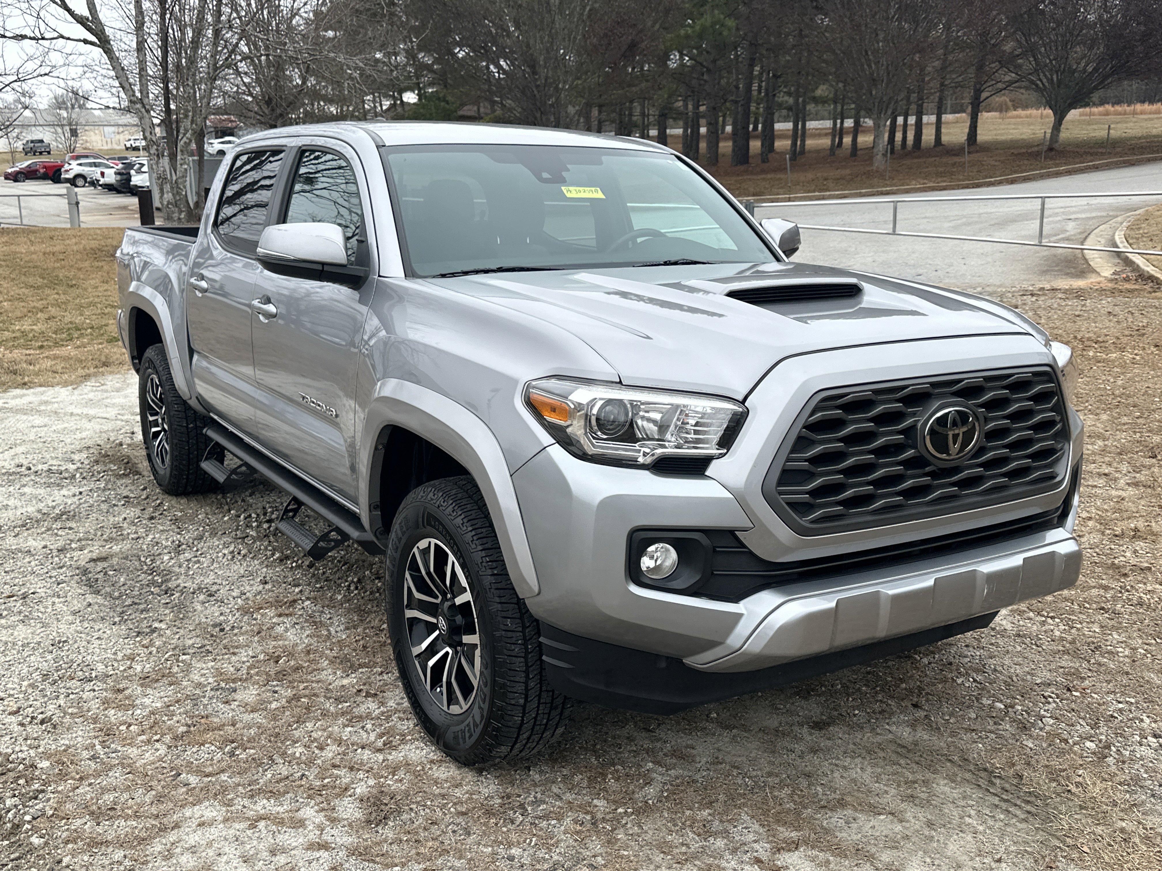 Used 2020 Toyota Tacoma TRD Sport image 3