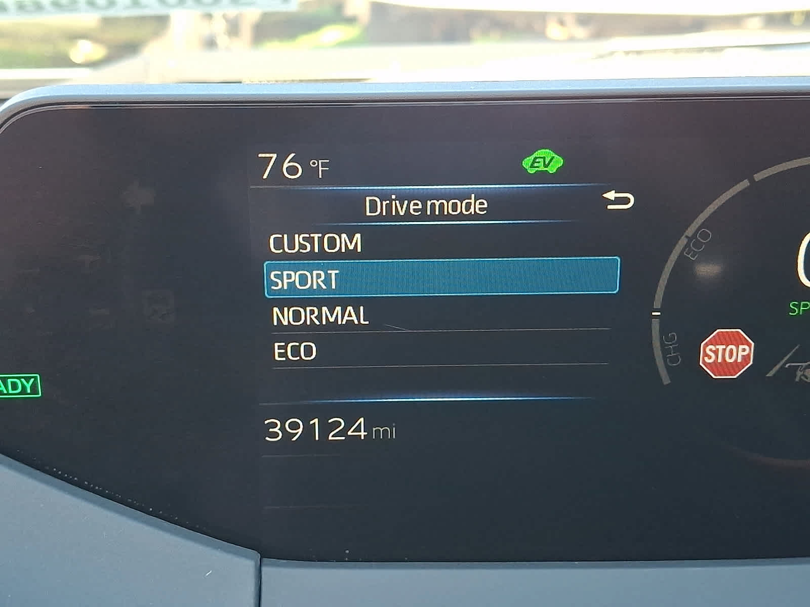 Certified 2023 Toyota Prius XLE FWD image 30