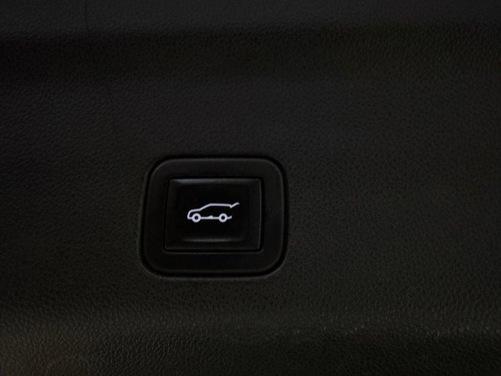 Used 2021 Chevrolet Suburban Z71 AWD/4WD image 29