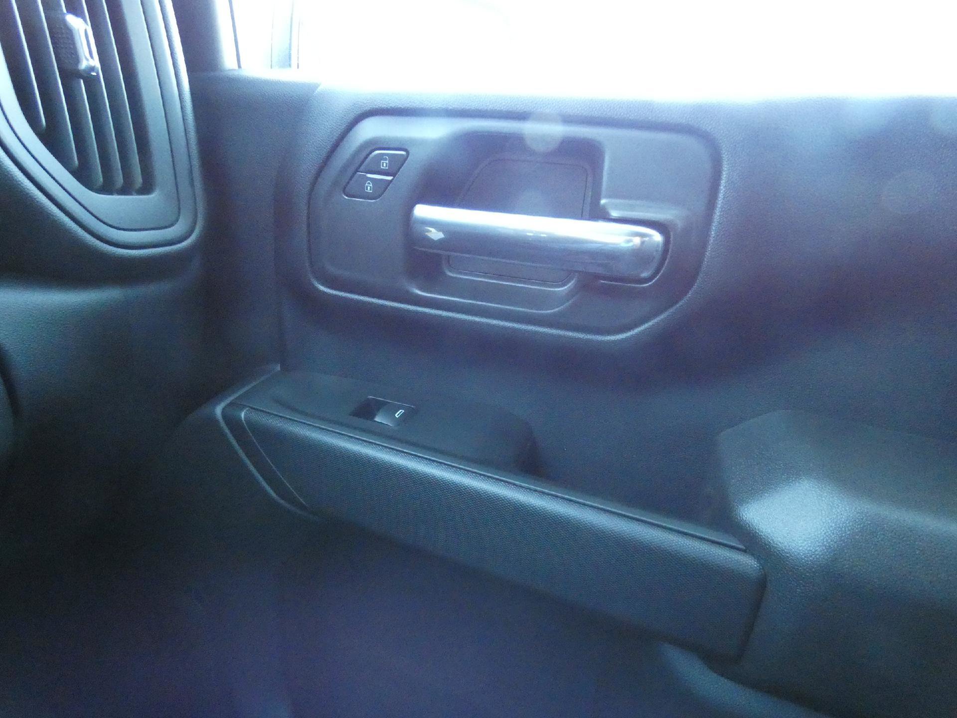 New 2026 GMC Sierra 2500 Pro w/ Convenience Package image 22