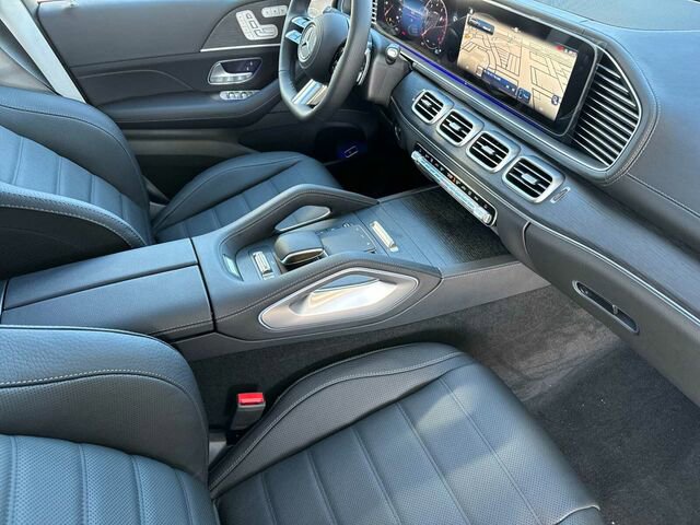 New 2026 Mercedes-Benz GLS 450 4MATIC image 17