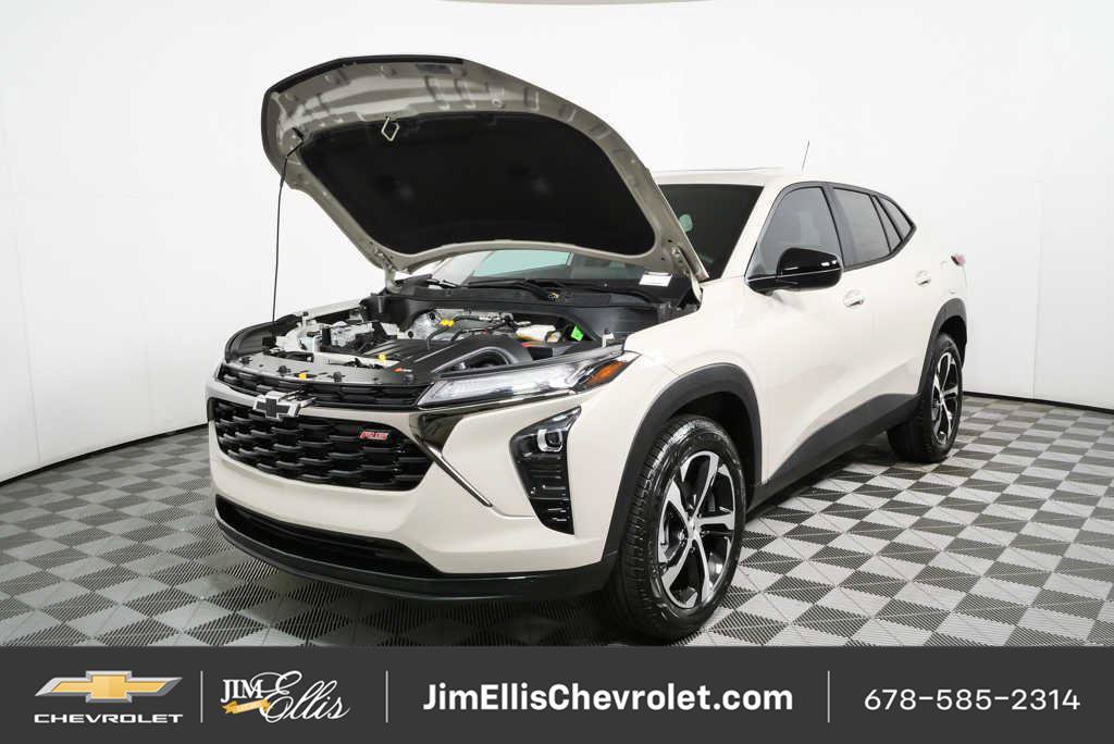 New 2026 Chevrolet Trax RS w/ Sunroof Package FWD image 30