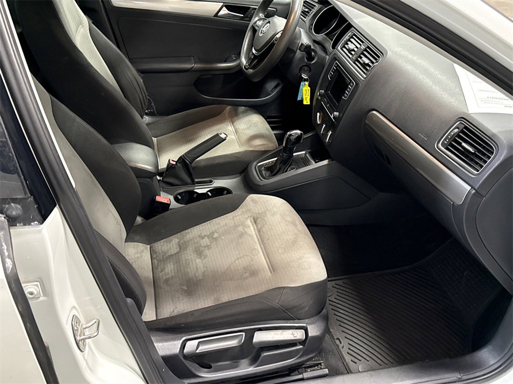 Used 2017 Volkswagen Jetta S image 13