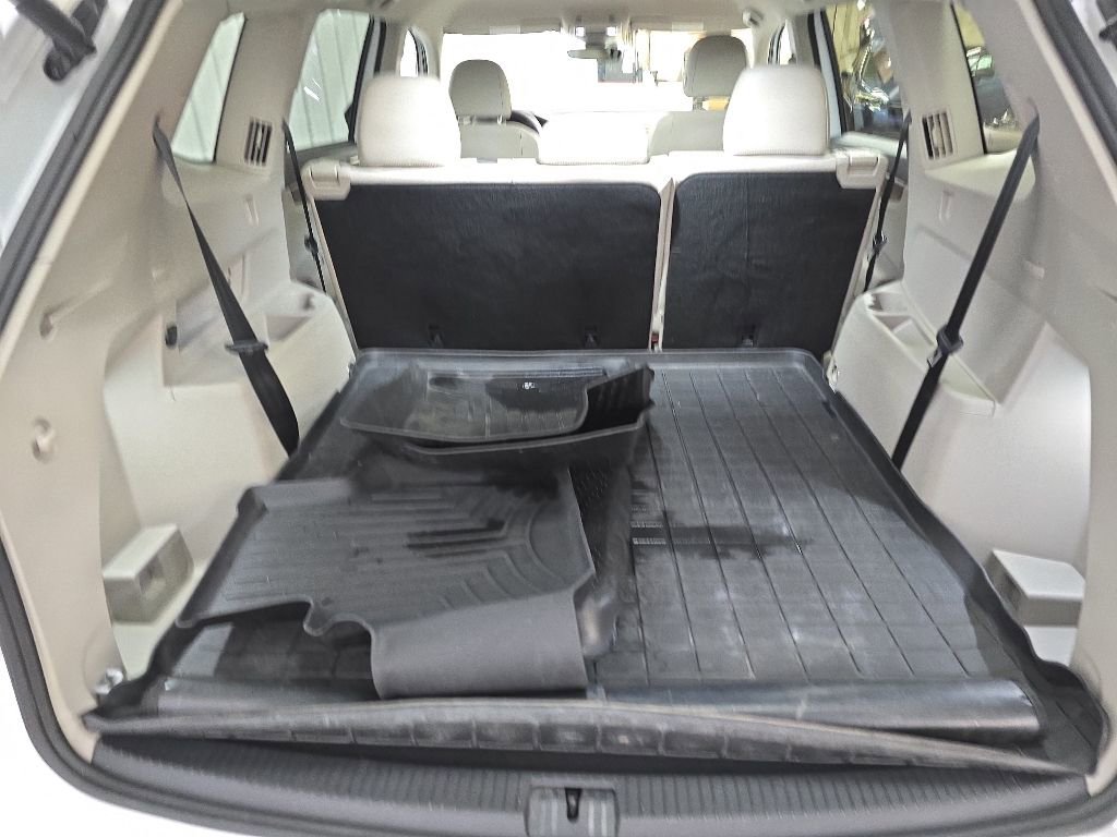 Used 2024 Volkswagen Atlas SE AWD/4WD image 11