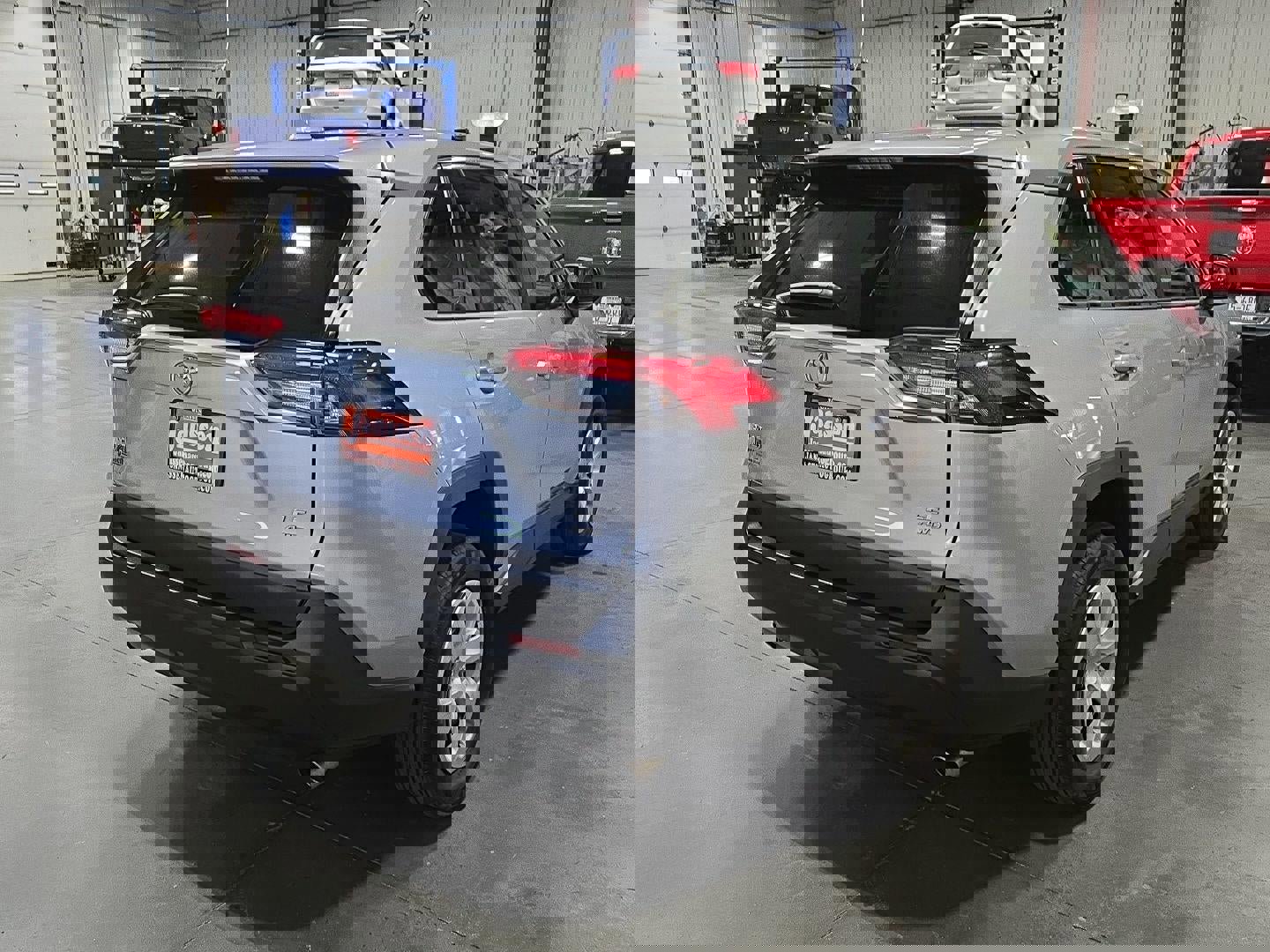 Used 2024 Toyota RAV4 LE image 5