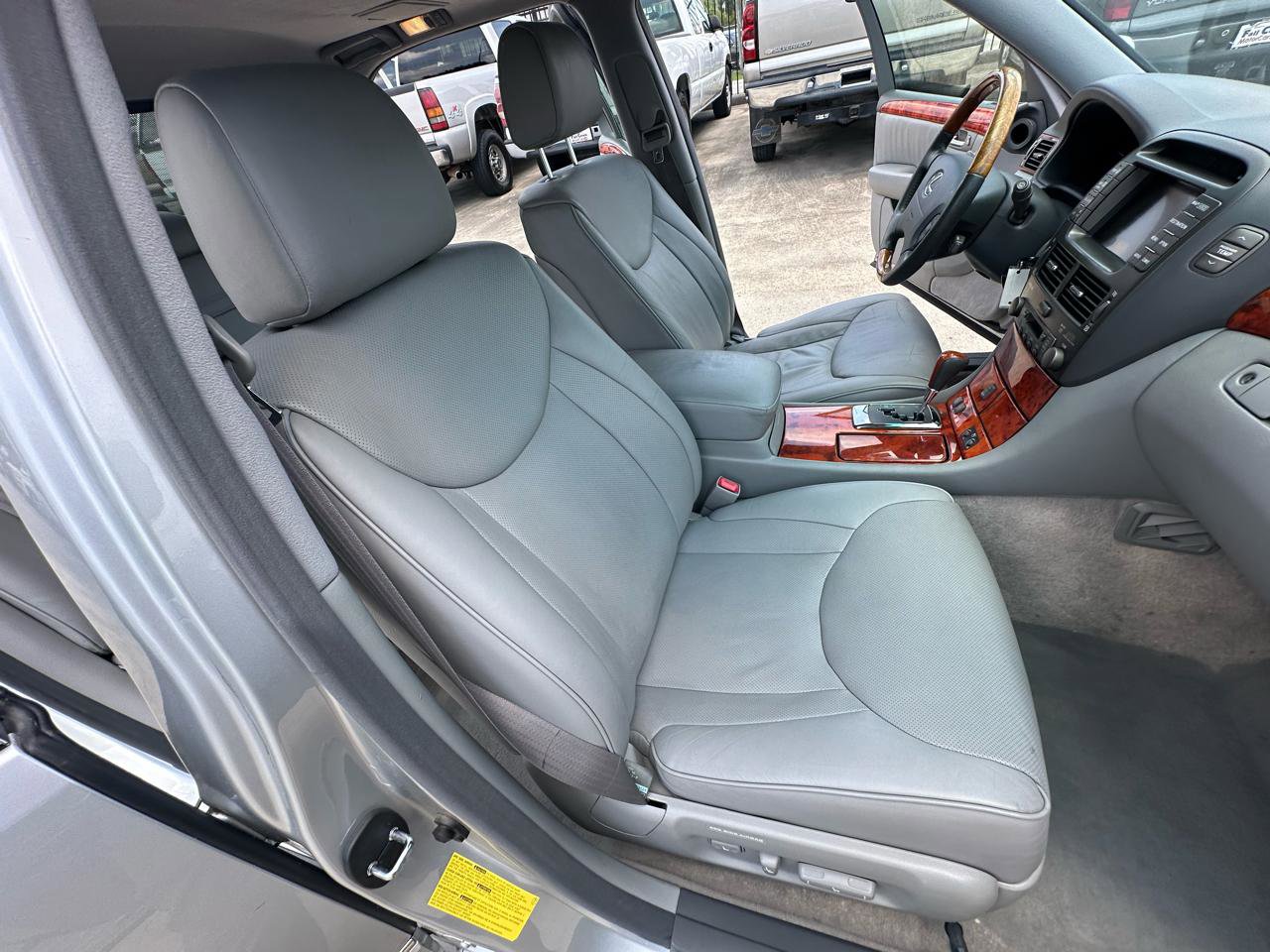 Used 2004 Lexus LS 430 RWD image 25