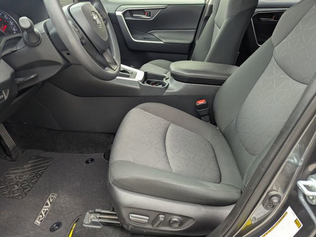 Used 2019 Toyota RAV4 XLE w/ Convenience Package image 13